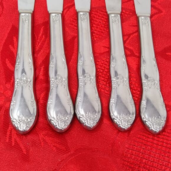5X Wm A Rogers Oneida FENWAY DAYDREAM Dinner Butter Knives stainless silverware - Picture 5 of 8